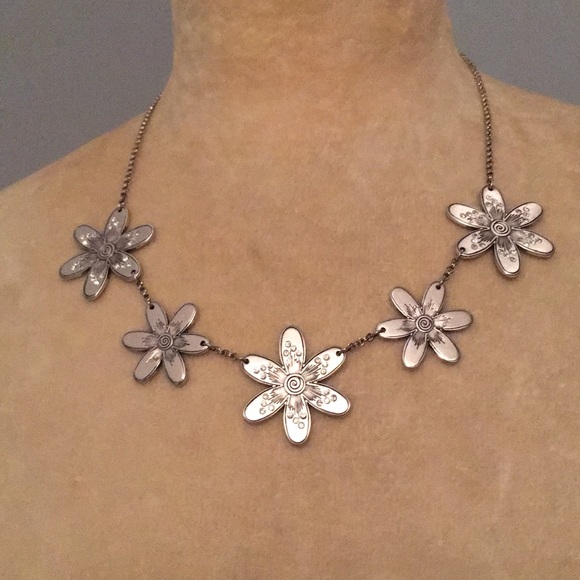 Brighton Jewelry - Brighton adjustable floral collar necklace set